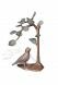 Statua commemorativa Uccello sotto l’albero – 3D, a terreno, con perni di sotto