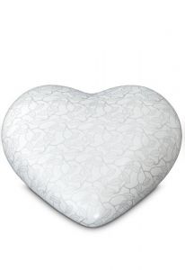 Urna cineraria a forma di cuore inclinato con foglie platino opaco