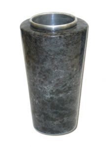 Vaso commemorativo in granito con viti