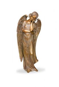 Scultura funeraria Angelo – 3D, a terreno, con perni di sotto