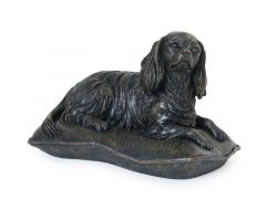 Urna cineraria per cani Cavalier King Charles Spaniel su cuscino