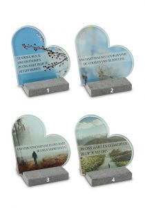 Memoriale commemorativo a forma di cuore con diversi disegni su lastra di vetro