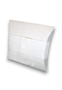 Piccola urna cineraria biodegradabile per la dispersione delle ceneri in mare